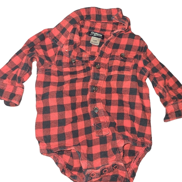 💥💥3/$15 EUC Osh Kosh Buffalo Plaid Onsie sz 18mo